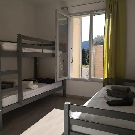 Lumineux Et Spacieux Avec Terrasse Et Parking, A 15 Min A Pied Du Centre, Parfait Pour 6 Pers ! - Fr-1-548-6 Villard-de-Lans